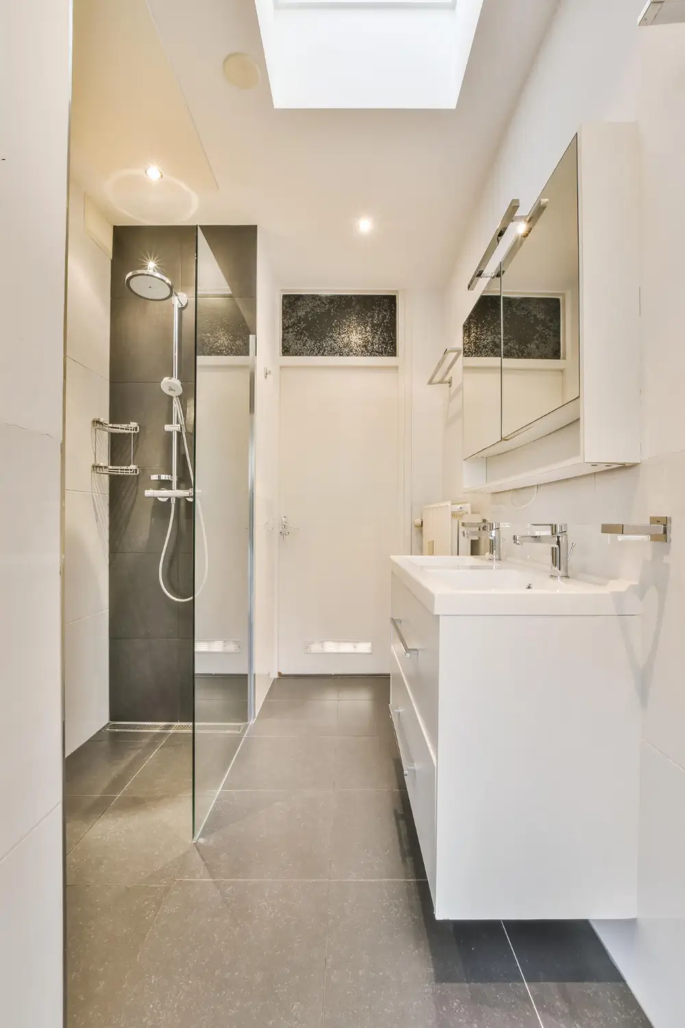 Ristrutturazione bagno Roma con impianti rivestimenti e finiture